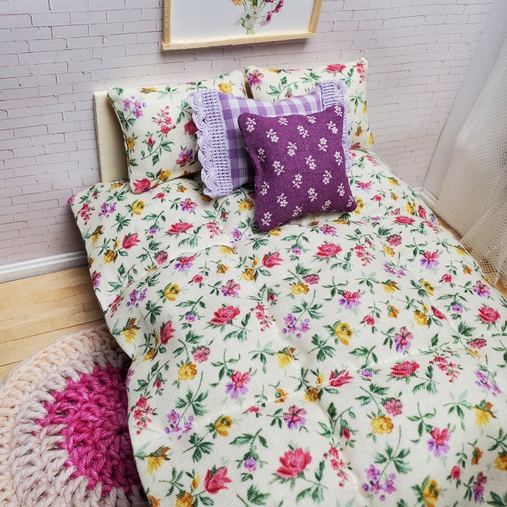 Handmade Miniature Dollhouse Floral Duvet Bedding Set 1:12 Scale Purple